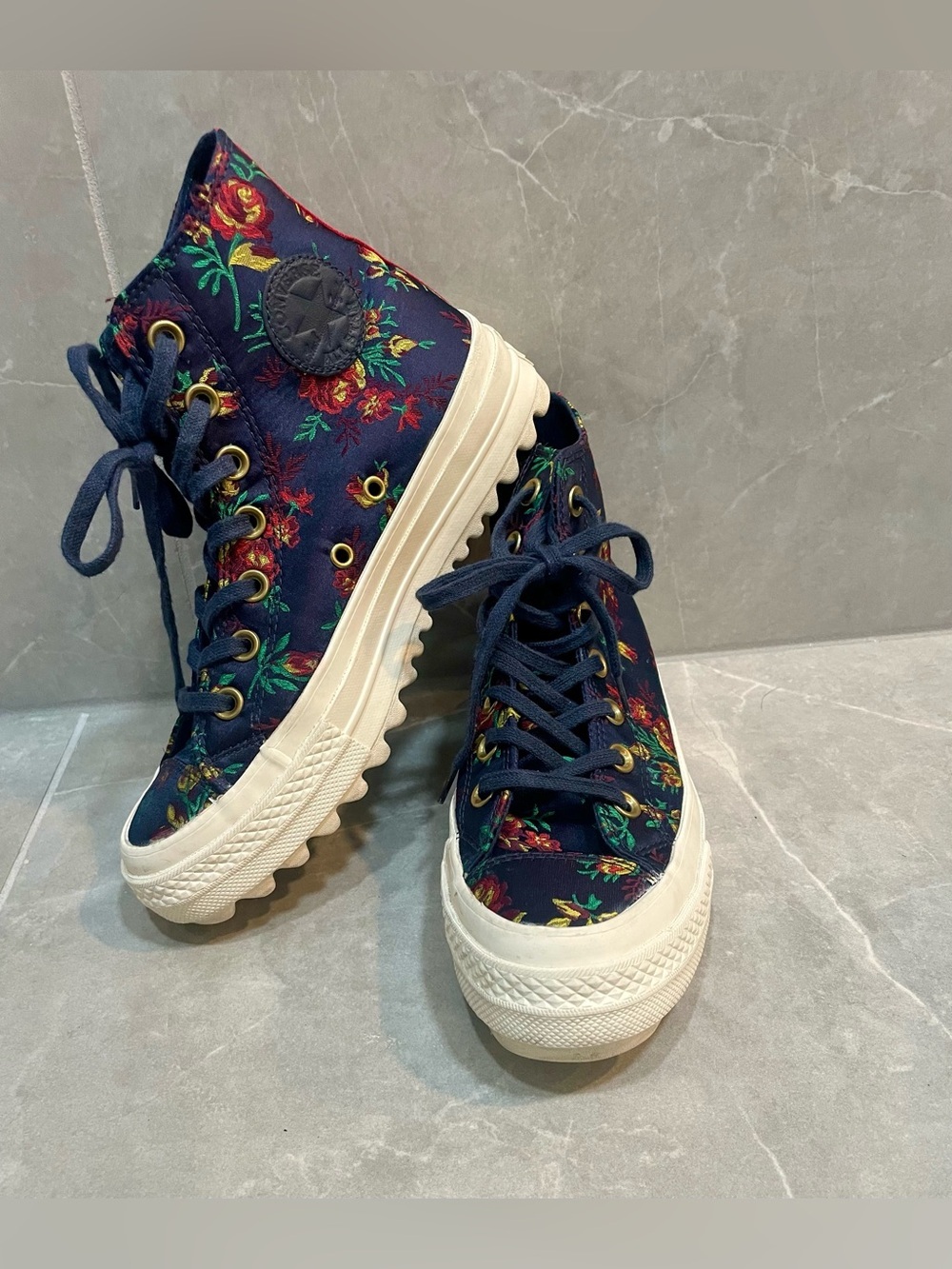 Converse Chuck Taylor All Star Obsidian Floral High-Top Platform Sneakers Size 6